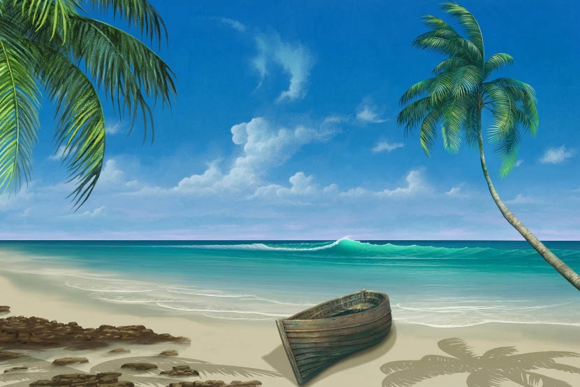 Ein leeres Boot an einem Palmenstrand als Sinnbild für die Sehnsucht vieler Reisender.