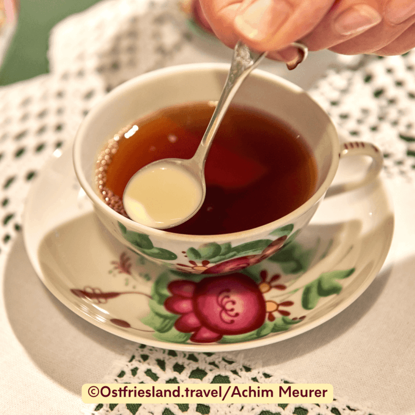 Kluntje - Wichtiger Bestandteil für Ostfriesentee. (©Ostfrieslaand.travel/Achim Meurer)